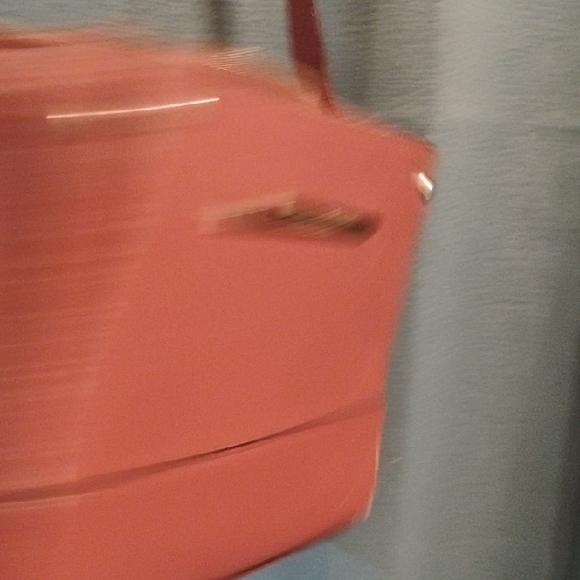 Elegant Orange Crossbody Bag - Picture 4 of 9